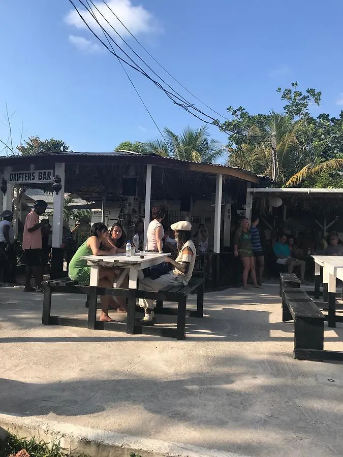 Drifters@One Mile Hostel Negril